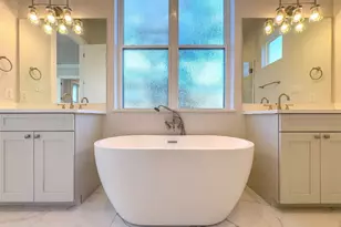 2400 Bruin Dr, Spicewood, TX 78669 - Photo 34