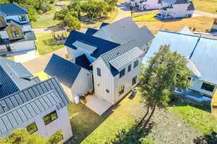 2400 Bruin Dr, Spicewood, TX 78669 - Photo 38