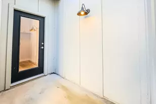 2400 Bruin Dr, Spicewood, TX 78669 - Photo 14