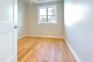 2400 Bruin Dr, Spicewood, TX 78669 - Photo 18