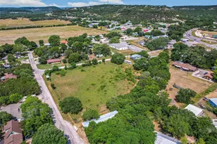 201 Oak Dr, New Braunfels, TX 78132 - Photo 6