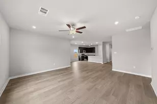 25517 Ashton Look Dr, Elgin, TX 78621 - Photo 16