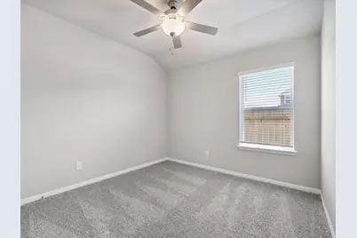 719 Universal Drive, Hutto, TX 78634 - Photo 4