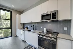 800 Embassy Dr, Austin, TX 78702 - Photo 6