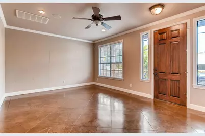 906 Juniper Street, Austin, TX 78702 - Photo 4