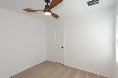 548 Rancho Del Cielo Loop, Jarrell, TX 76537 - Photo 6