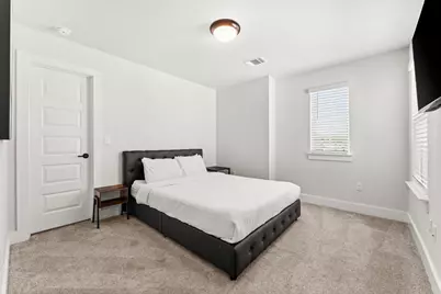 8512 McKamy Drive, Austin, TX 78744 - Photo 20