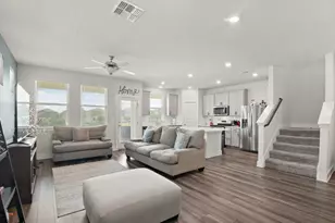 7507 Grand Linden Wy, Austin, TX 78744 - Photo 4