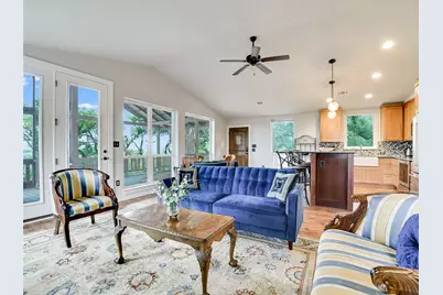 910 Plant Lady Lane, Dripping Springs, TX 78620 - Photo 28