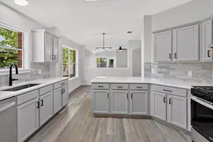 8817 Corran Ferry Dr, Austin, TX 78749 - Photo 10