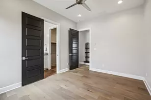 109 Charmstone Ln, Georgetown, TX 78628 - Photo 20