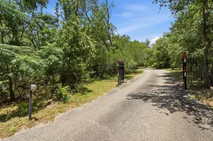 850 Jerrys Ln, Buda, TX 78610 - Photo 40