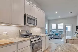 175 Brooks Ranch Dr, Kyle, TX 78640 - Photo 4