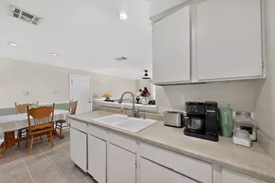 6206 Wagon Bend Trail, Austin, TX 78744 - Photo 14