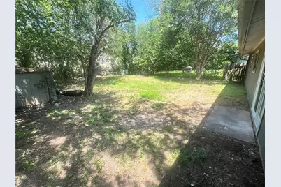 4620 Button Bend Road, Austin, TX 78744 - Photo 22