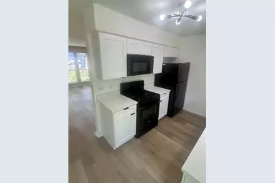 4620 Button Bend Road, Austin, TX 78744 - Photo 6