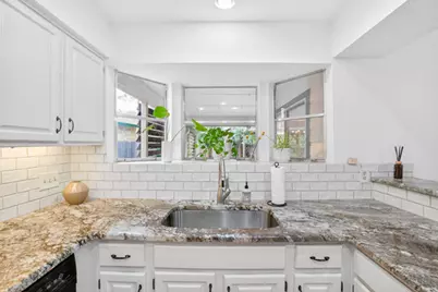 5302 Wolf Run, Austin, TX 78749 - Photo 8