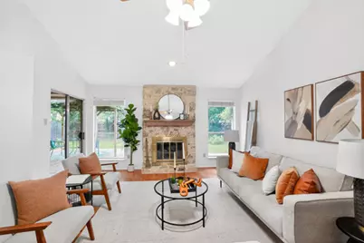 5302 Wolf Run, Austin, TX 78749 - Photo 2