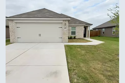 14108 Hacienda Estates Dr Drive, Elgin, TX 78621 - Photo 1