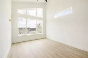 334 Lake Dr, Buchanan Dam, TX 78609 - Photo 6