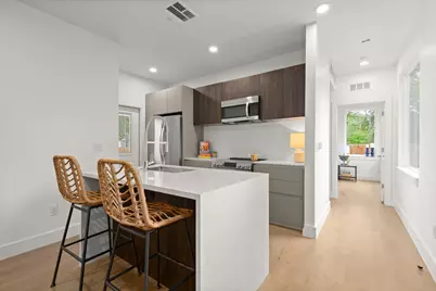 403 Middle Lane #B, Austin, TX 78753 - Photo 4