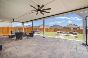 158 Gullivers Dr, Elgin, TX 78621 - Photo 24