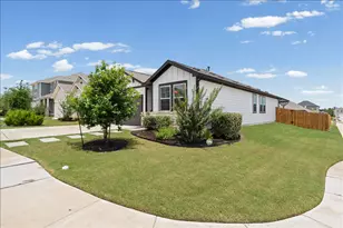 158 Gullivers Dr, Elgin, TX 78621 - Photo 4