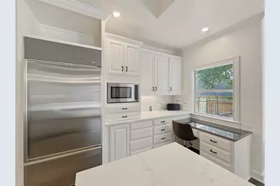 6 Candleleaf Court, The Hills, TX 78738 - Photo 16