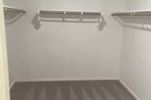 129 Onna St, Taylor, TX 76574 - Photo 2