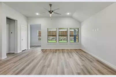 110 Malibu, Hutto, TX 78634 - Photo 8