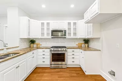5600 Jim Hogg Avenue #B, Austin, TX 78756 - Photo 14