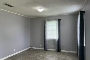 806 W 8th St, Taylor, TX 76574 - Photo 6