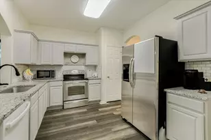 129 Almquist St, Hutto, TX 78634 - Photo 4