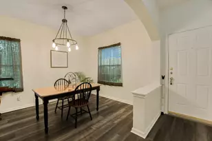 129 Almquist St, Hutto, TX 78634 - Photo 2