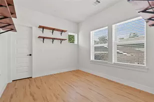 1121 Walton Ln, Austin, TX 78721 - Photo 28