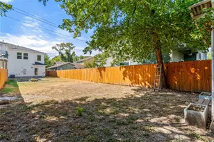 1121 Walton Ln, Austin, TX 78721 - Photo 36