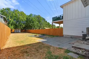 1121 Walton Ln, Austin, TX 78721 - Photo 32