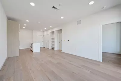 2209 S 1st Street #218, Austin, TX 78704 - Photo 6