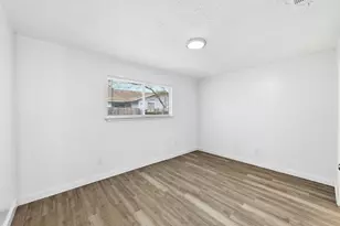 5619 Jacaranda Dr, Austin, TX 78744 - Photo 10