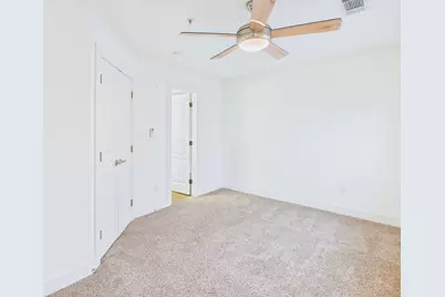 711 W 32nd Street #109, Austin, TX 78705 - Photo 16