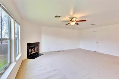 5204 Bahan, Del Valle, TX 78617 - Photo 4