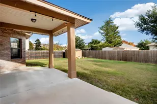 219 Woodlake Dr, Georgetown, TX 78633 - Photo 16