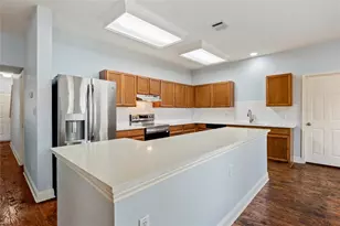 219 Woodlake Dr, Georgetown, TX 78633 - Photo 12