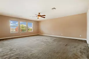 219 Woodlake Dr, Georgetown, TX 78633 - Photo 18