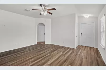 103 Reagor Drive, Taylor, TX 76574 - Photo 4