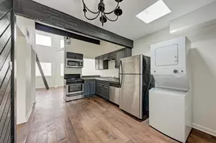 1010 W 23rd St, Austin, TX 78705 - Photo 2