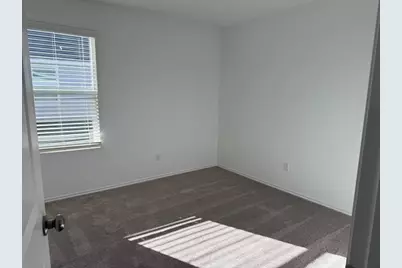 113 Marty Allen, Jarrell, TX 76537 - Photo 6