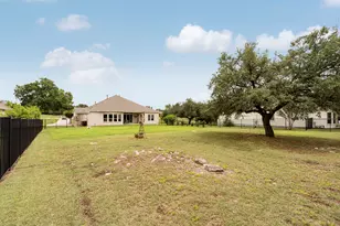 530 Hawthorne Loop, Driftwood, TX 78619 - Photo 38