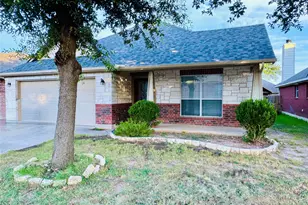 2512 Ericanna Ln, Leander, TX 78641 - Photo 2