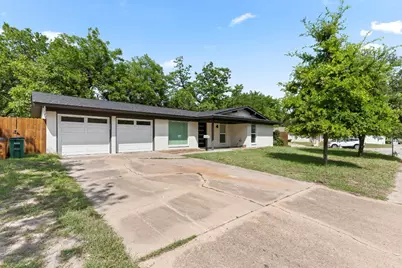 2914 Loyola Lane, Austin, TX 78723 - Photo 2